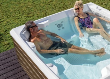 Best spa pools for decks | HotSpring Spas