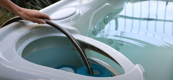 filling draining spa pool 560x260