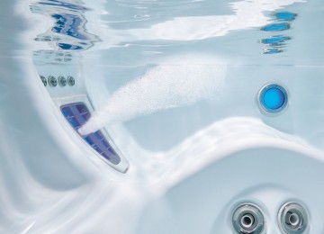 What is ozone in a spa pool? | HotSpring Spas