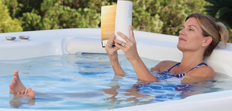 Outdoor spa pool ideas | HotSpring Spas