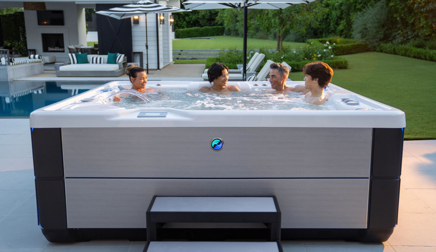 HSS 2025 Highlife Grandee AlpineWhite BrushedNickel Sunset Lifestyle 8041 Edit 1