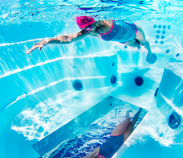 Underwater Mirror | HotSpring Spas