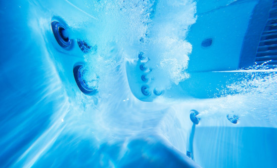 Jets vs propellers in a swim spa 560x350 3