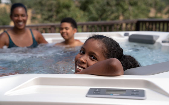 how to choose a jacuzzi 560x350 v2