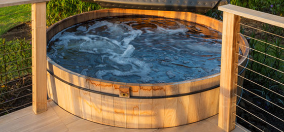 wood hot tub 560x260 v2
